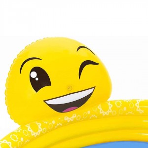 Summer Smiles Sprayer Pool